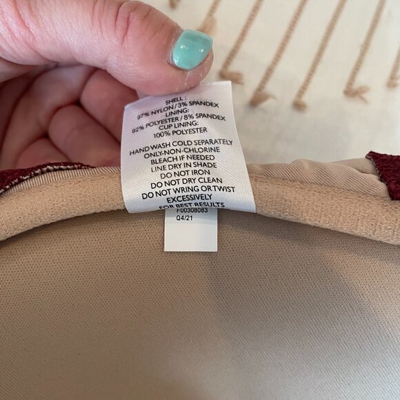 Shade & Shore Women's Maroon Underwire Padded Bikini Top, 38DD new without tags - Picture 3 of 4